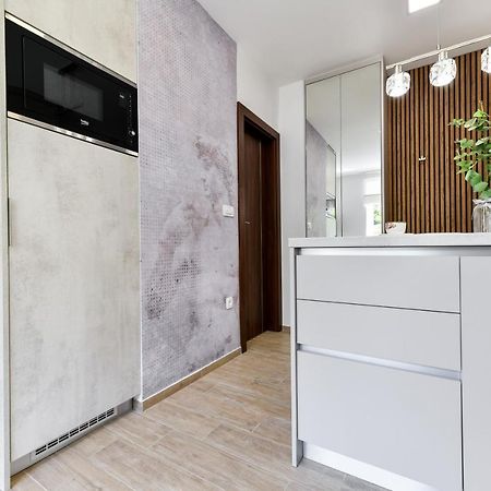 Brand New Apartment "Libra" 扎达尔 外观 照片